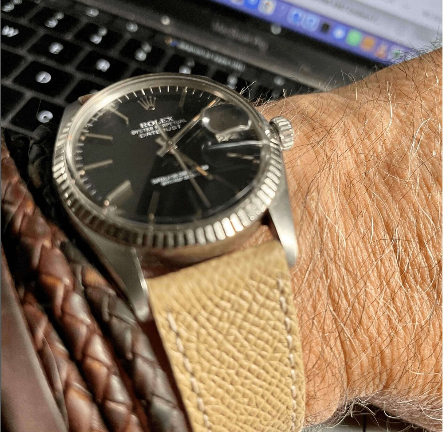 Sand Hammered Calfskin Ecru Stitches Watch strap